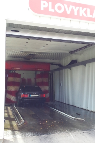 Dropson vandens nukalkinimas automobilių plovimui